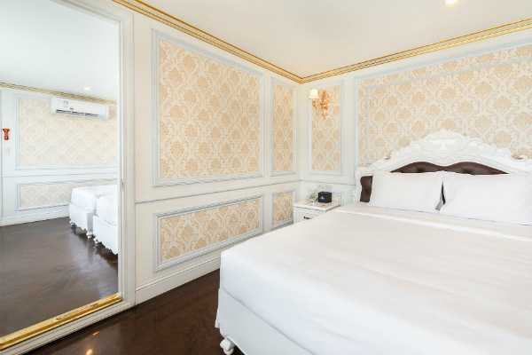 Deluxe Cabin