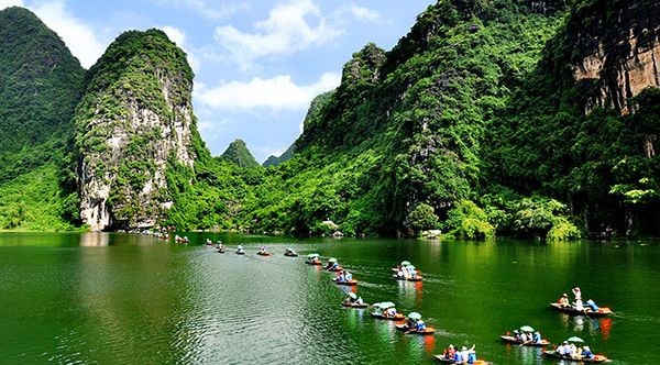 Bai Dinh - Trang An Day Trip