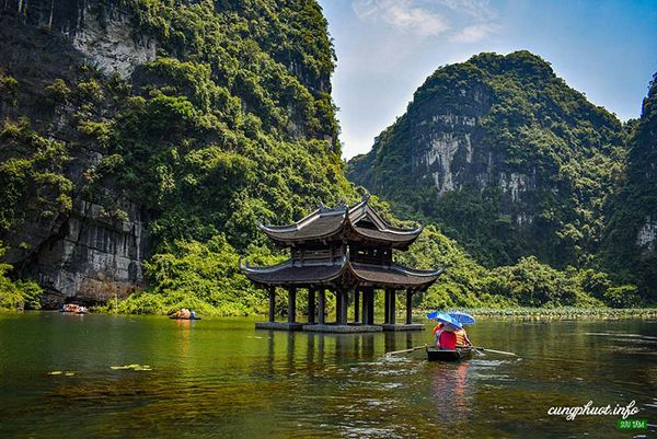 Hoa Lu - Trang An - Mua Cave Deluxe Day Tour